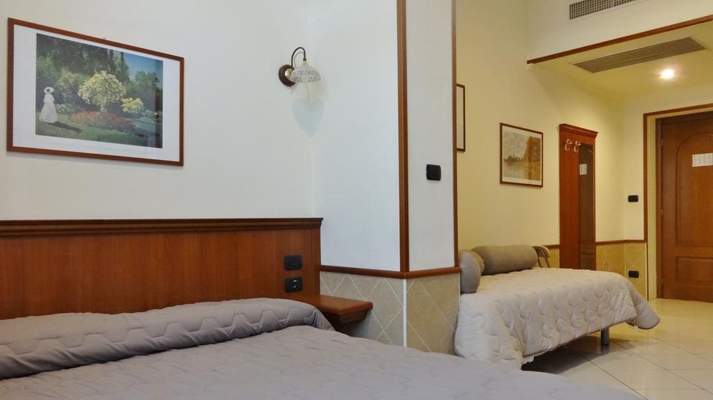 Hotel Astrid Milaan Buitenkant foto